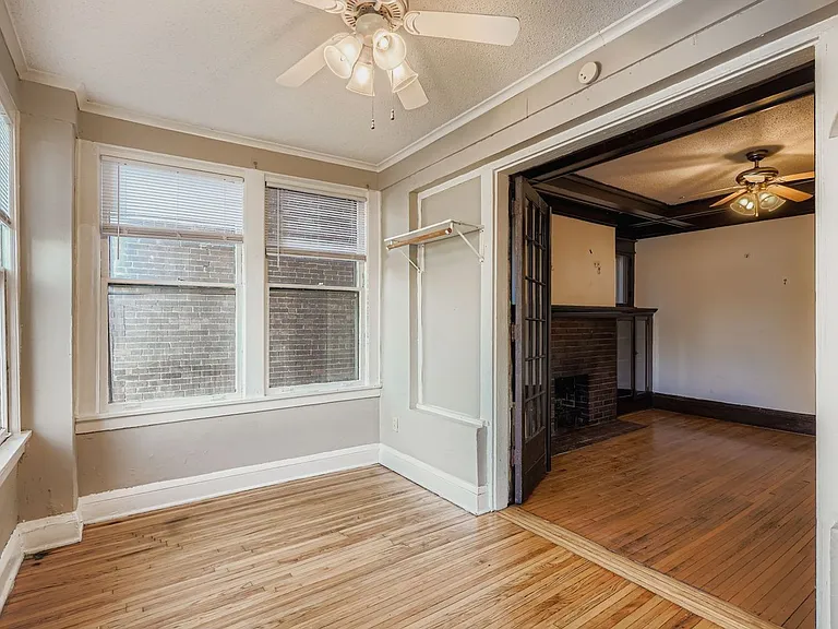 250 Marshall Ave — Photo 4
