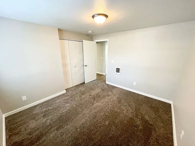 Driscoll Ln. 4-Plex — Photo 10
