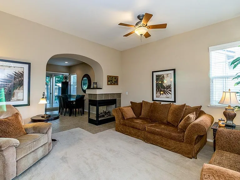 632 W Fontaine Ln — Photo 4