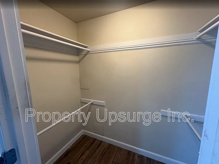 140 N 6th St — Photo 13