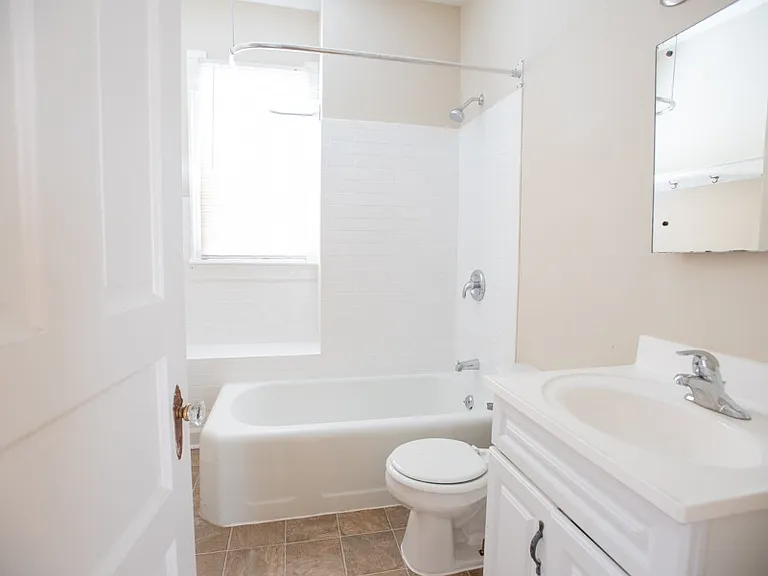 2728 N Murray Ave — Photo 18