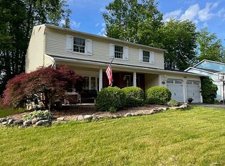 8064 Ginger Rd, Liverpool, NY 13090
