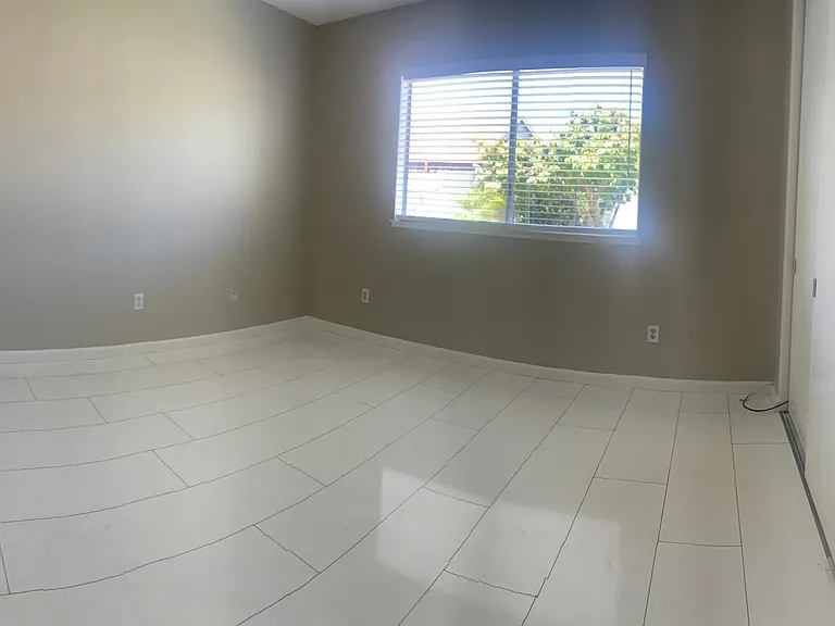17091 Herbert Ln — Photo 9