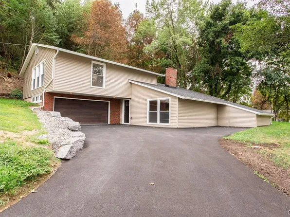 109 Hallmore Dr, Camillus, NY 13031