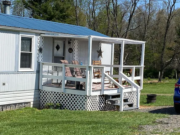 774 Old Appalachian Trl, Fancy Gap, VA 24328