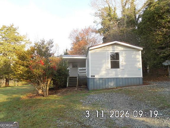 3rd image of 877 Paradise Park Rd