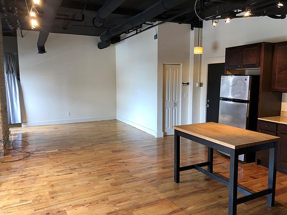 Living room / kitchen