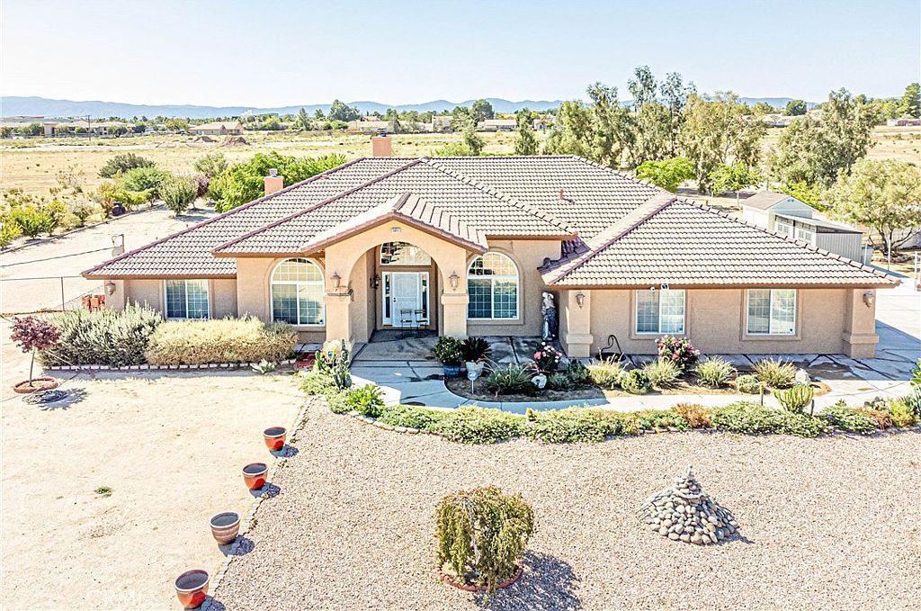15813 Willow St, Hesperia, CA 92345 Zillow