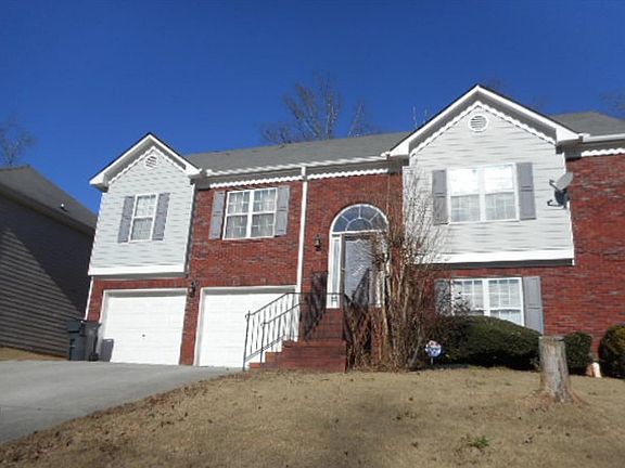 3rd image of 131 Oak Vista Ct