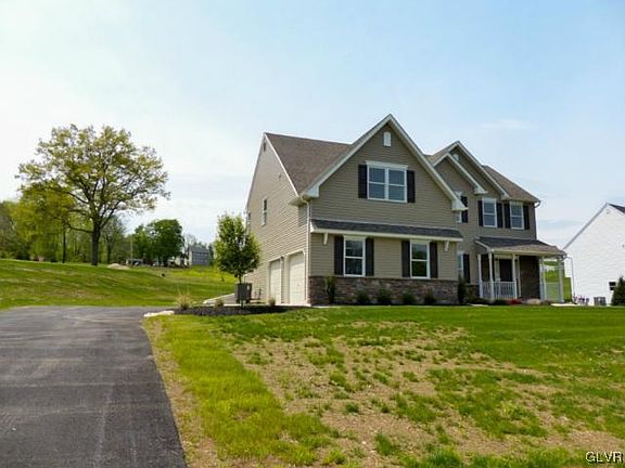 2nd image of 121 Country Chase Dr #18