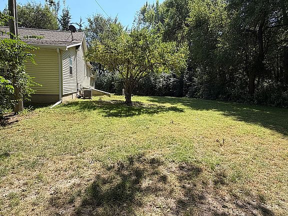 5th image of 1305 N Mill St
