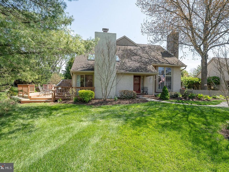 1st image of 471 Chandlee Dr