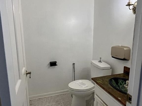 5th image of 4178 Columbia Park Rd