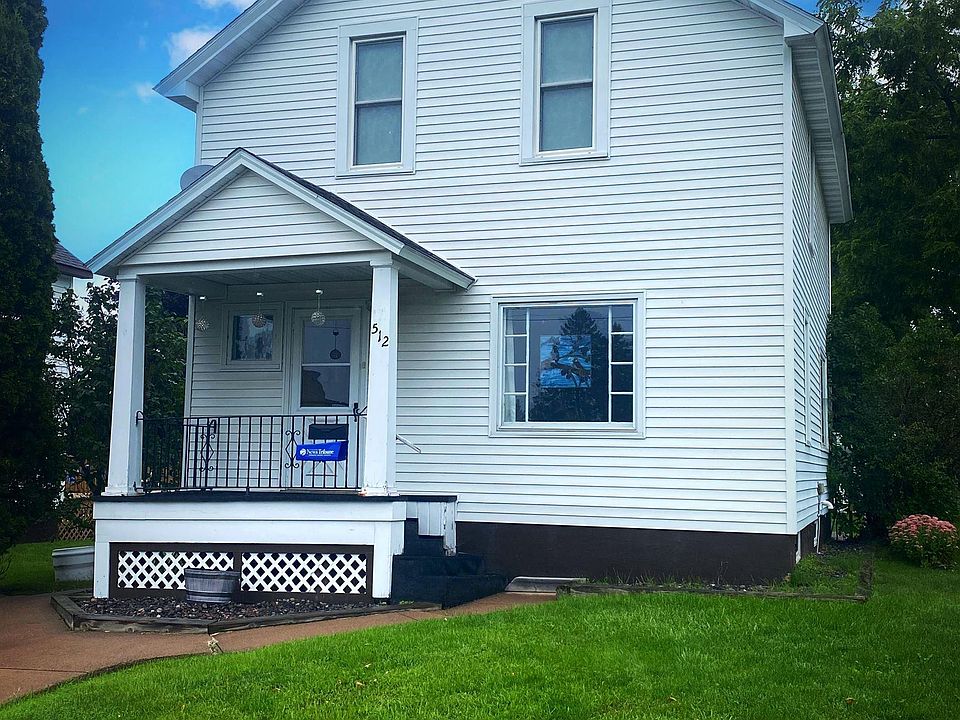 1st image of 512 14th Ave W