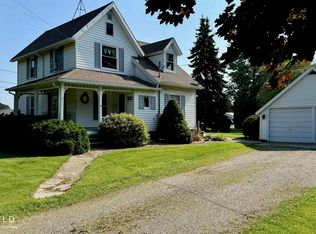 1544 N Hickory Rd, Owosso, MI 48867