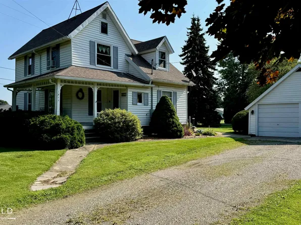 1544 N Hickory Rd, Owosso, MI 48867