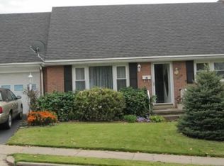 3204 Oak St, Laureldale, PA 19605