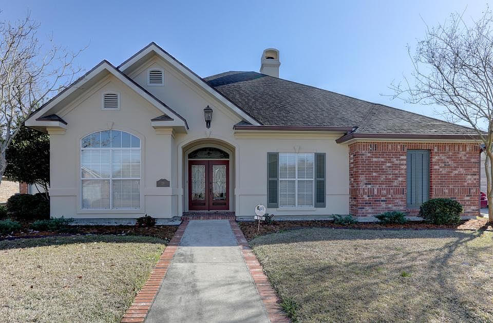 1st image of 128 Claremont Cir