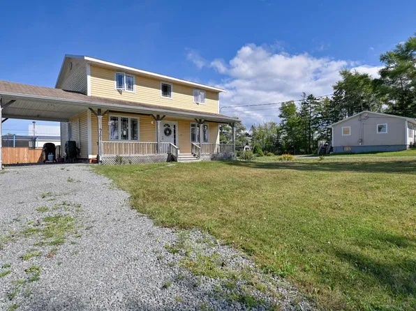9307 Pepperell St, Richmond, NS B0E 3B0