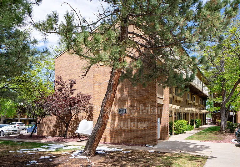 3293 Madison Ave #S303 — Photo 16