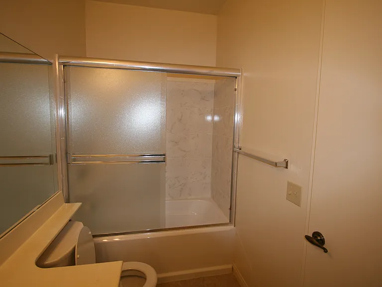 3637 Clarington Ave #112 — Photo 42