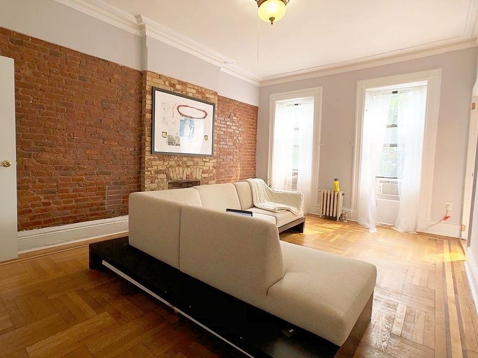 1st image of 484 Willoughby Ave APT 3