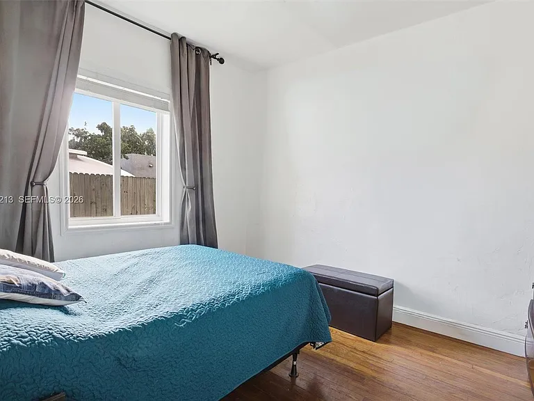 104 SW 40th Ave — Photo 16