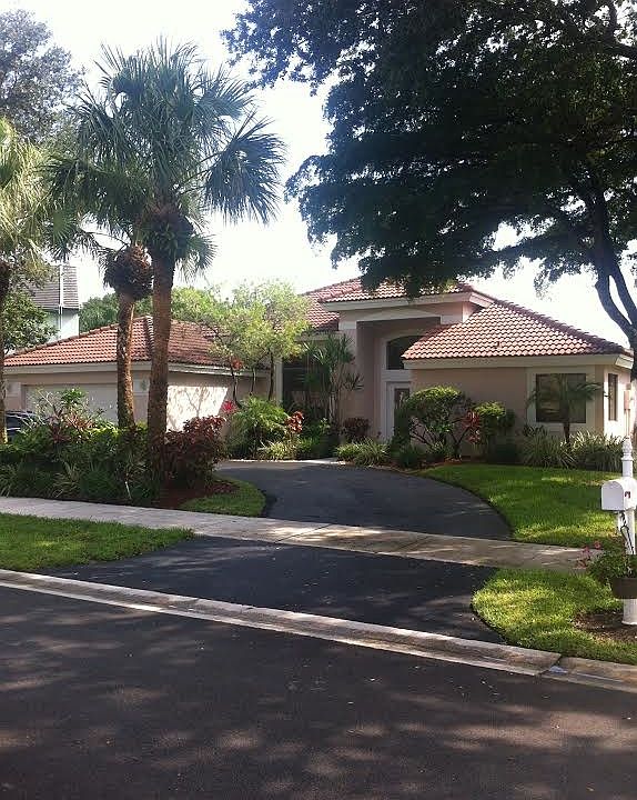 1st image of 7445 NW 75th Dr
