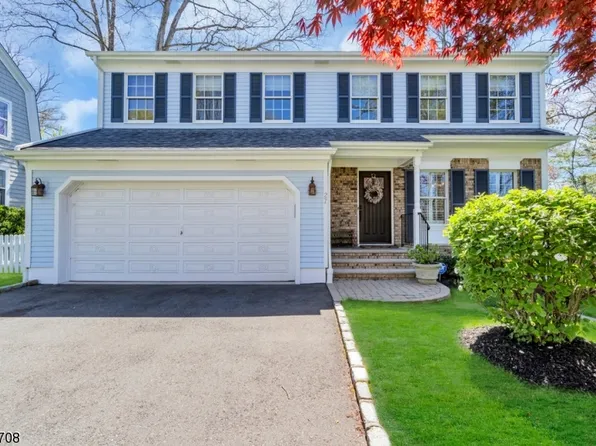 27 Orchard Rd, Chatham Boro, NJ 07928