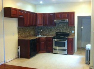 5813 Master St, Philadelphia, PA 19131
