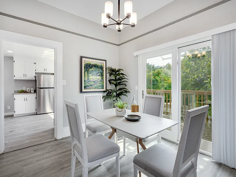 Dining Space (Living room)