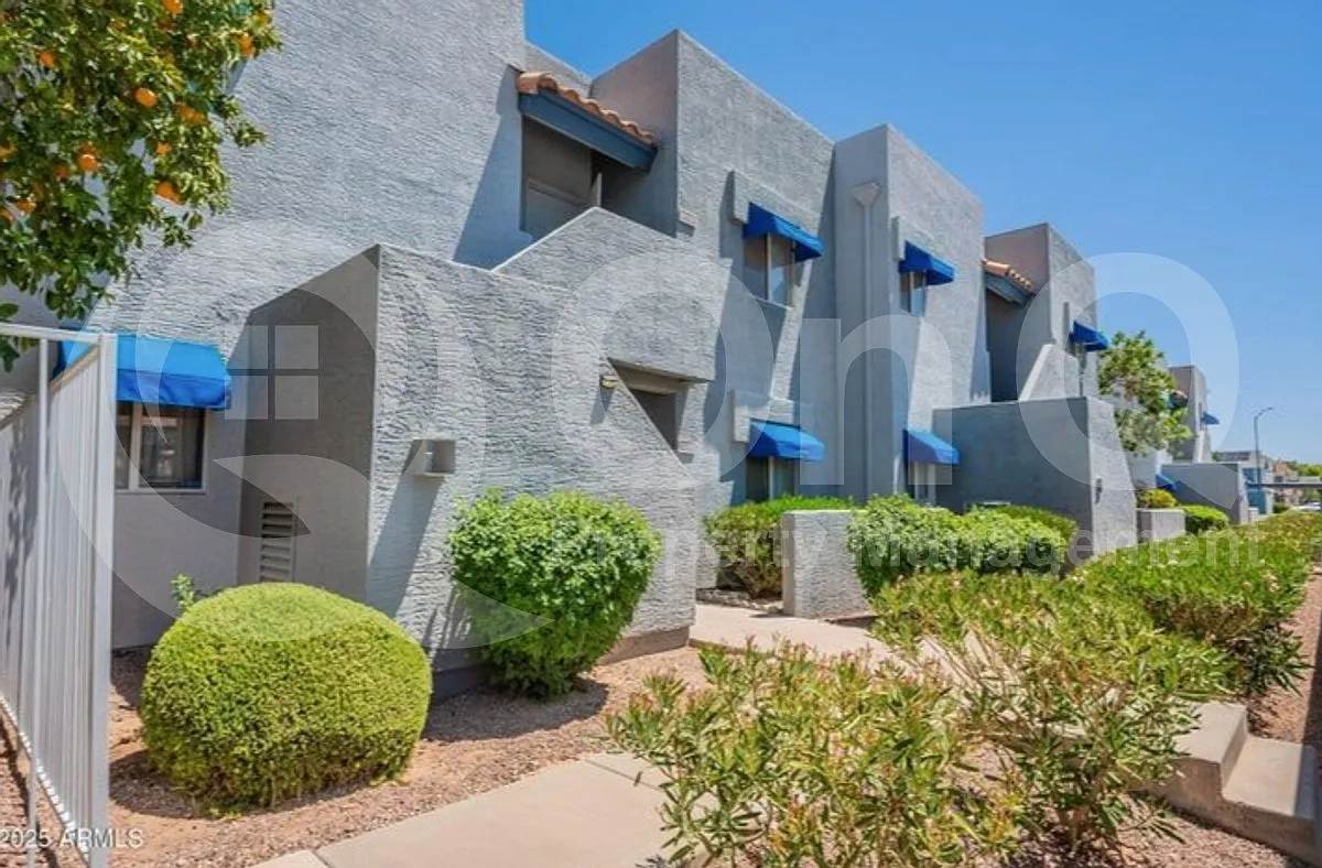 2 bed, 2.0 bath, $1,800 — Photo 1
