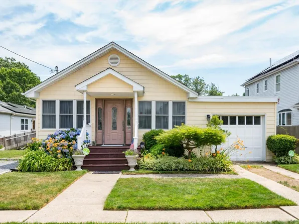 18 Wall Street, Farmingdale, NY 11735