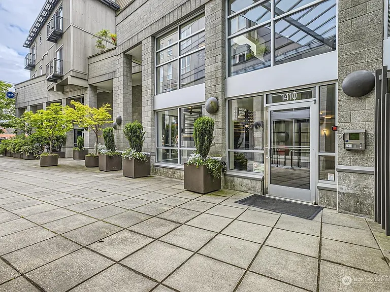 1410 E Pine St #W327 — Photo 24