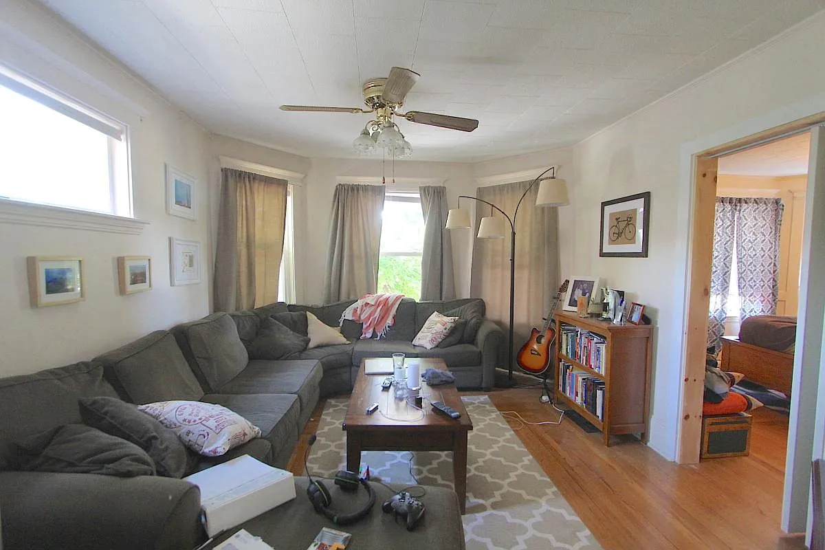 4 bed, 1200 sqft, $1,435 — Photo 1