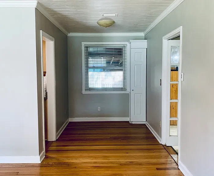 3331 Sylvia St — Photo 7
