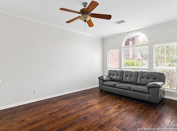 5th image of 13527 Bluffton Park