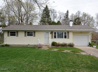 163 Beachfield Dr, Battle Creek, MI 49015