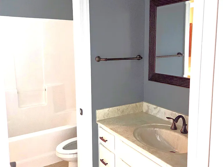 1105 Bert Ct — Photo 9