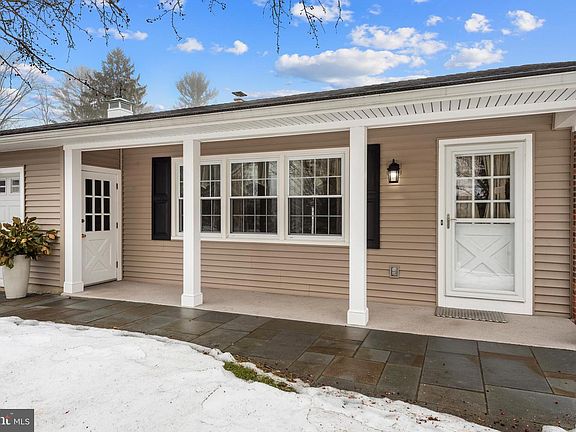 3rd image of 1809 Miller Rd