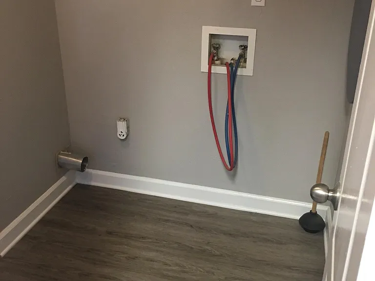 2741 Fleet Dr — Photo 18