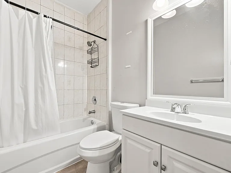 732 SW 106th Ave #2011 — Photo 31
