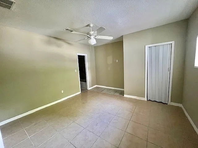 208 Coral Reef Cir — Photo 13