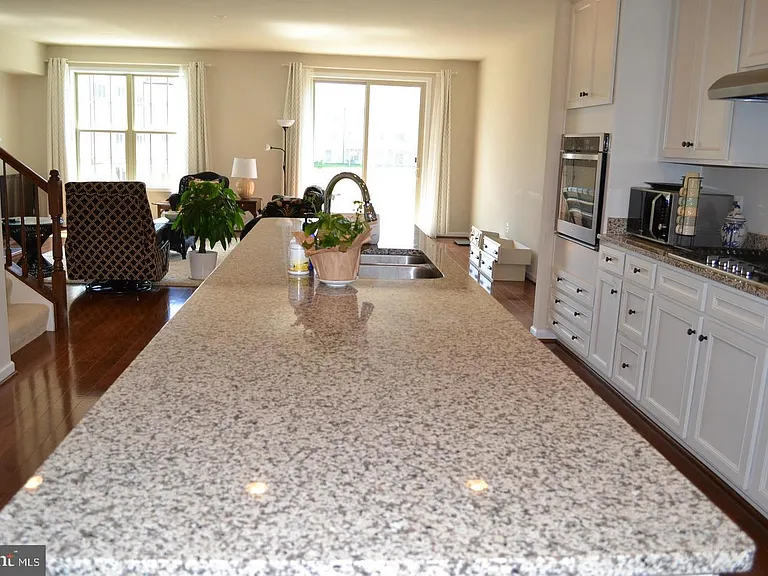 6707 Pinchot Ln — Photo 4