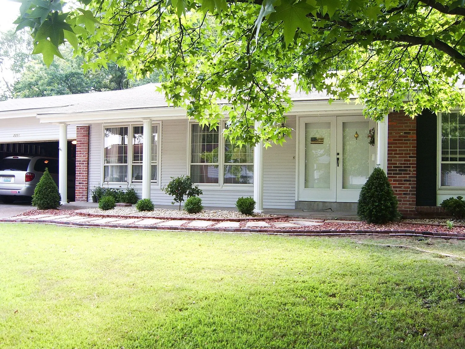 2231 Woodgrass Dr photo 1