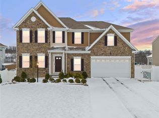 466 Hawthorn Hill Dr, Canonsburg, PA 15317