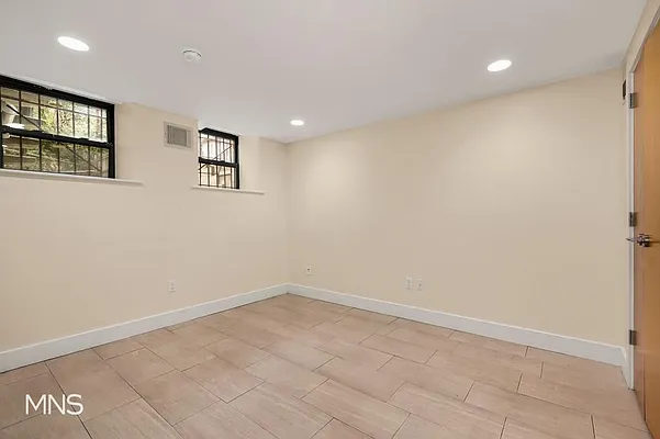 Rented by MNS | media 24