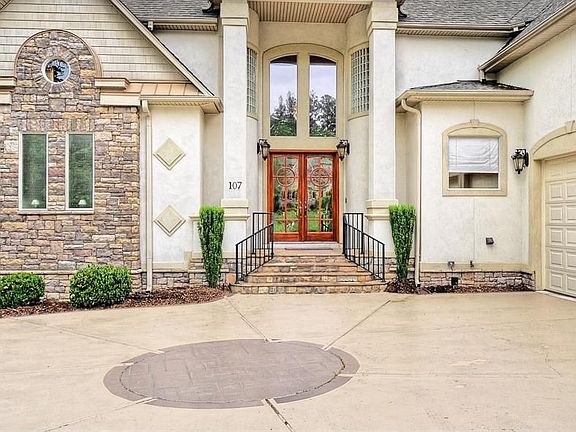 3rd image of 107 Misty Meadows Ct