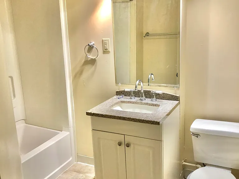 1009 Liberty Cir — Photo 13