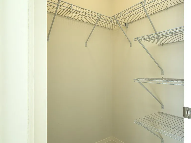 27 Korda Gate #Penthouse 108 — Photo 14